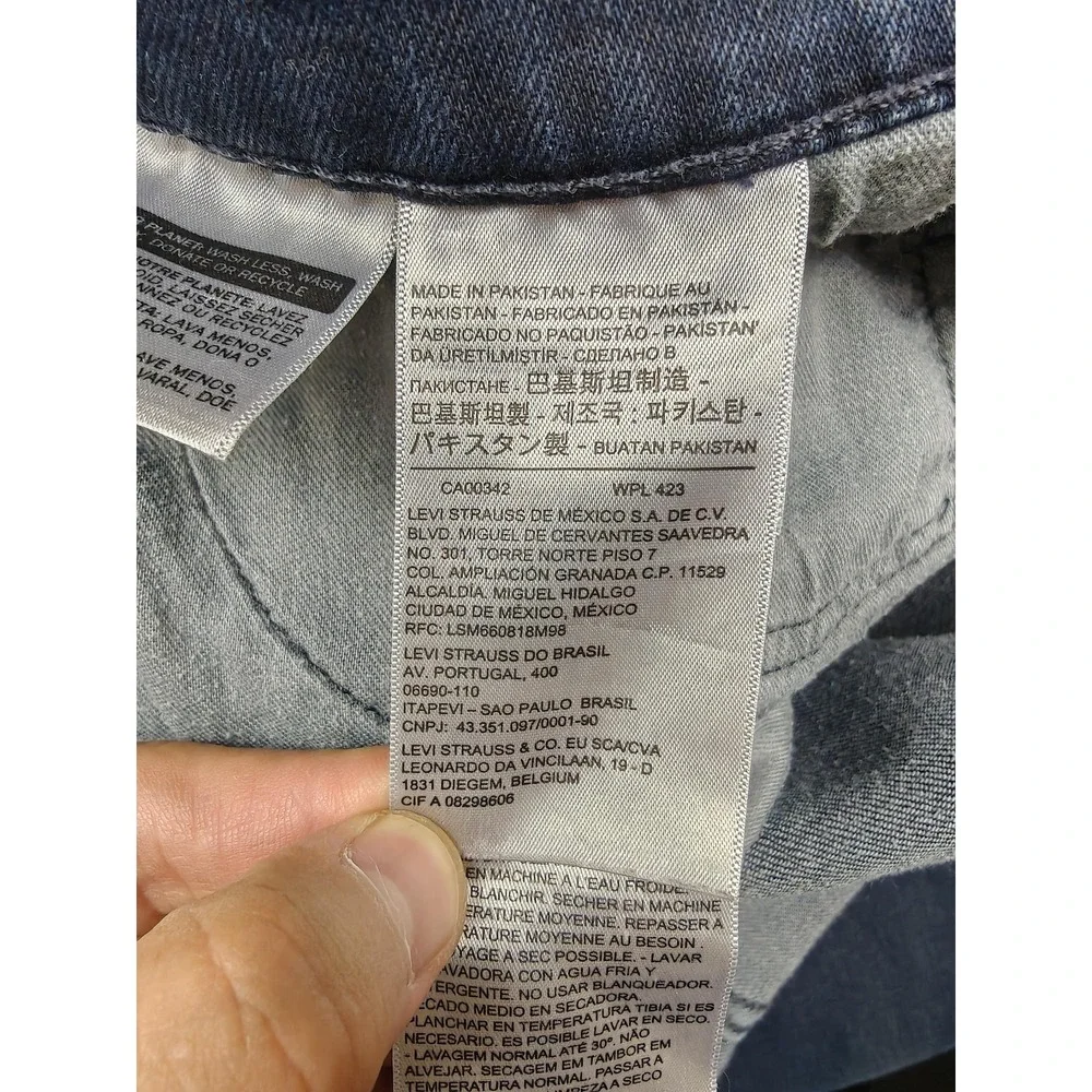 Levi's 541 Jeans Mens 40x30 Blue Dark Wash Athletic Taper Stretch Denim Zip Fly